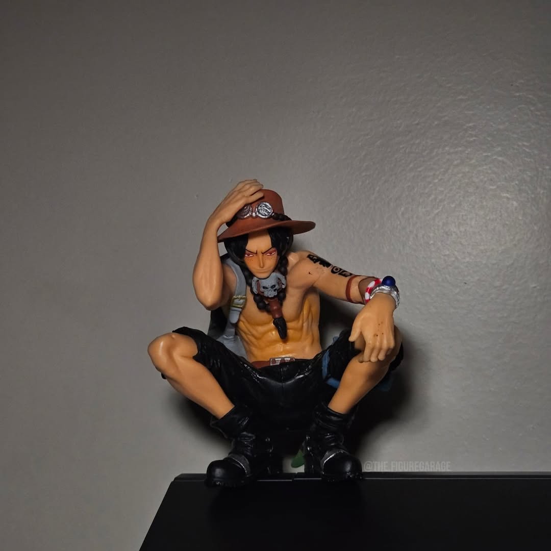 Fire Fist ACE - Premium Desk Buddy (12cm)