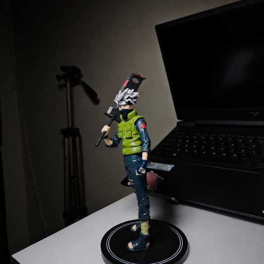 Kakashi Hatake Holding Zabuza's sword Action Figure (18cm)