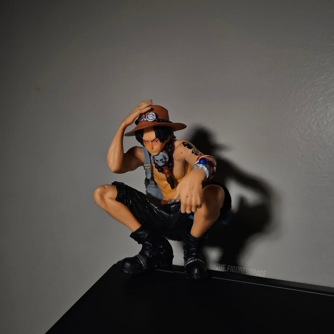 Fire Fist ACE - Premium Desk Buddy (12cm)